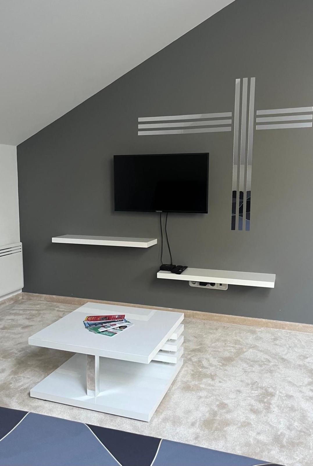 Chill Apartman ブダカラース エクステリア 写真