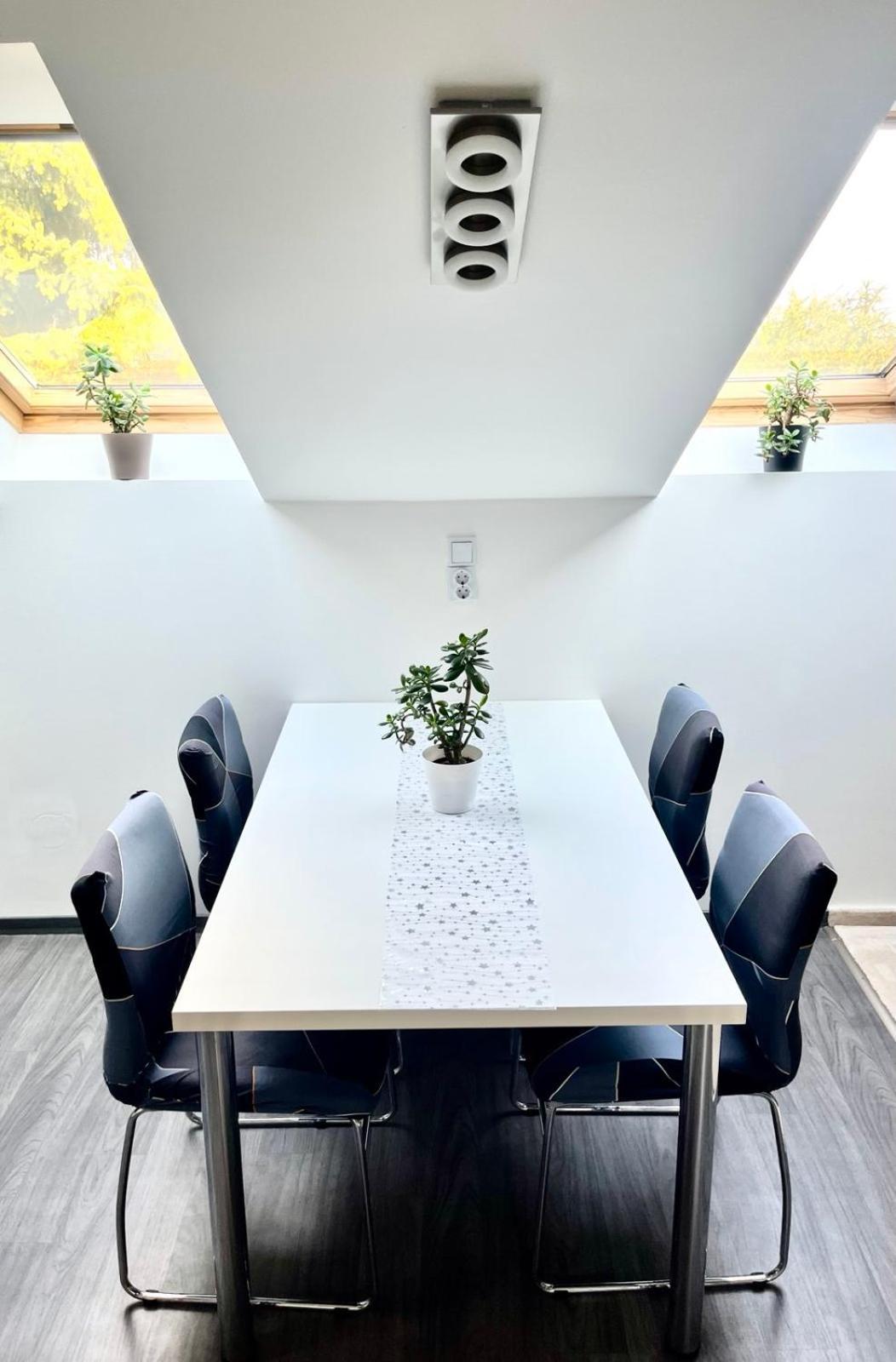 Chill Apartman ブダカラース エクステリア 写真
